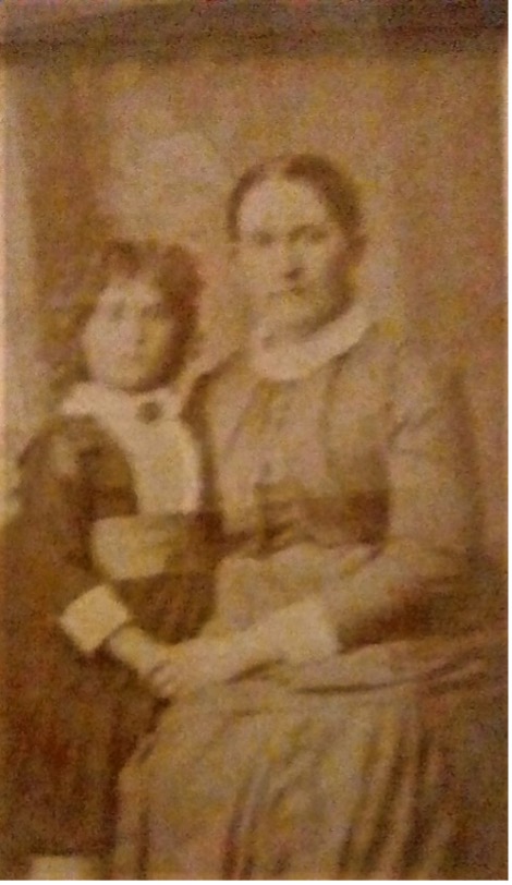 Agnes Brown (1856 – 1924) with granddaughter Ellen